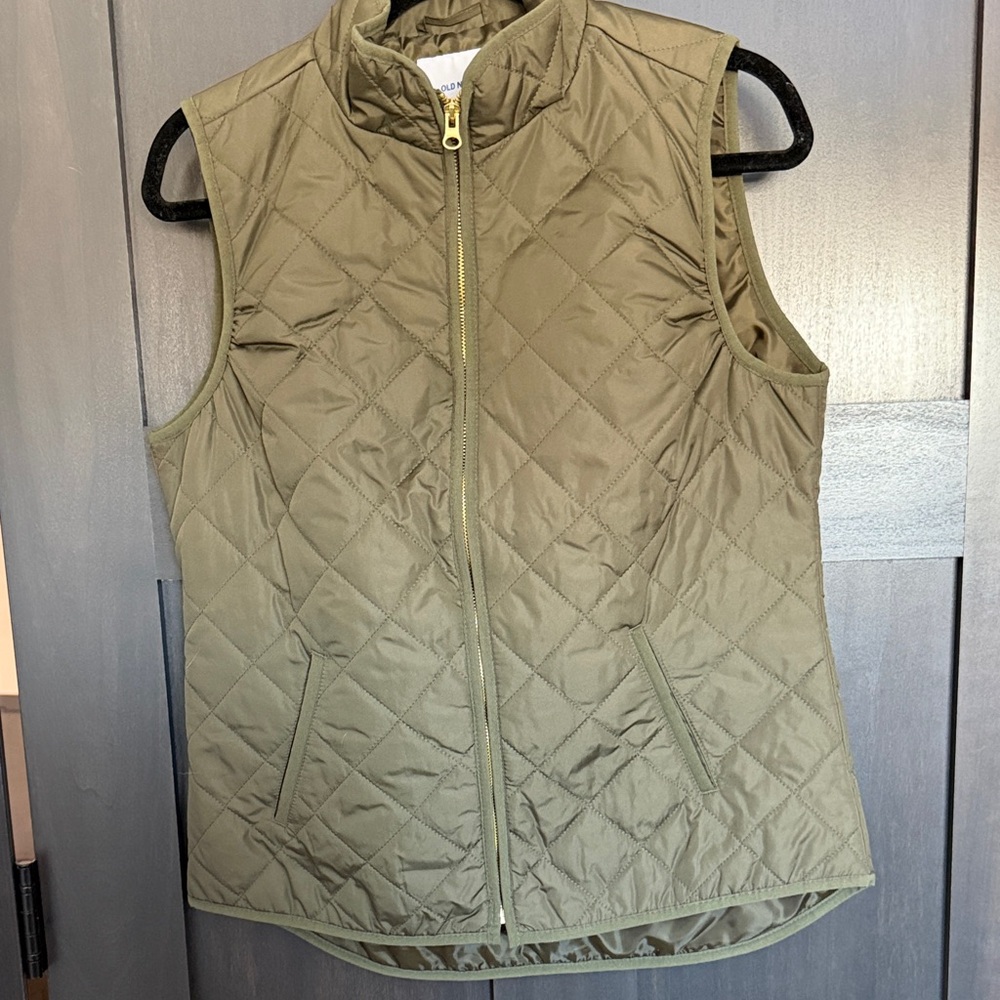 Old Navy Olive Quilted Women's Vest